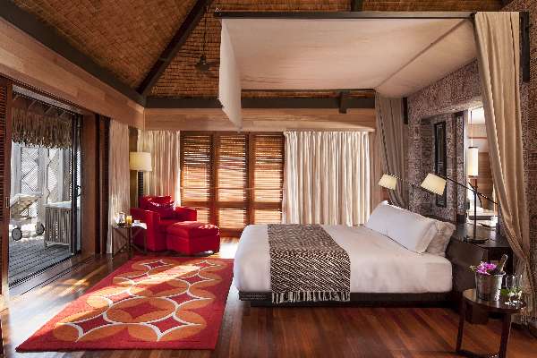 The St Regis Bora Bora Resort – Overwater Villa – 07_600