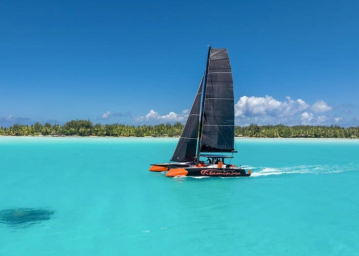 Croisière catamaran à voile à Bora Bora